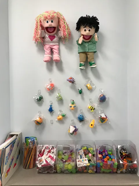 Rendr 百康仁德 - Josephine O. Jung, MD 戎愛珍 醫生