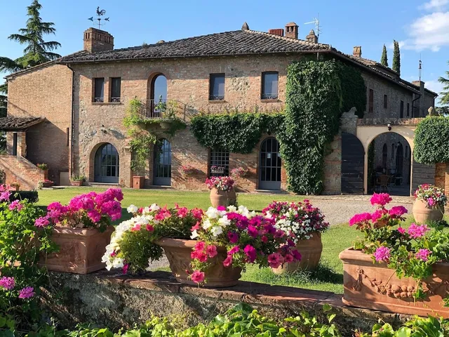 Macciangrosso Country House. Agriturismo, B&B, Casa Vacanze. Chiusi, Siena