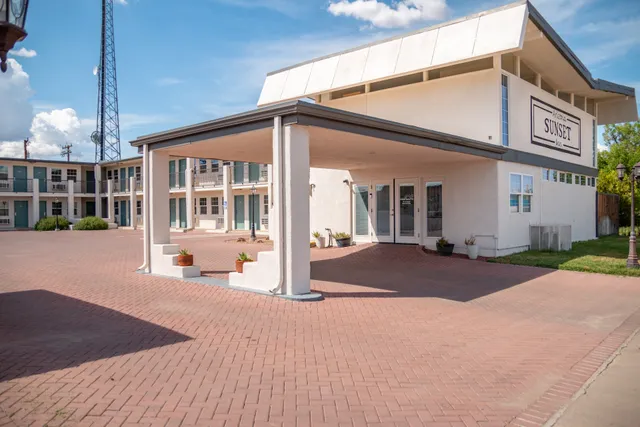 Arizona Sunset Inn & Suites