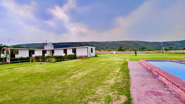 Sunset luxury Private Farmhouse