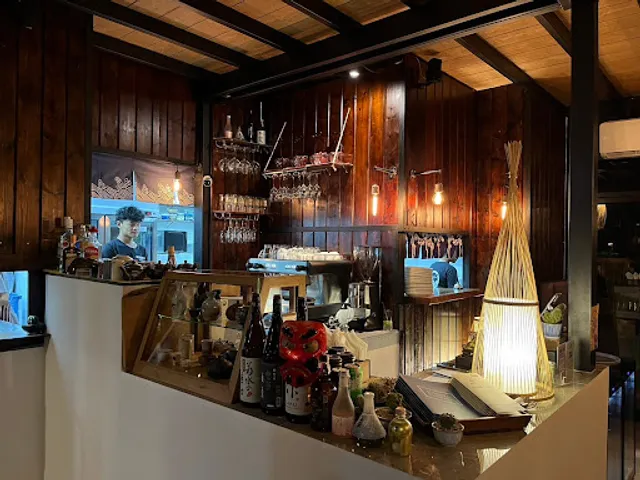 SUSHIYA - Japanese Restaurant