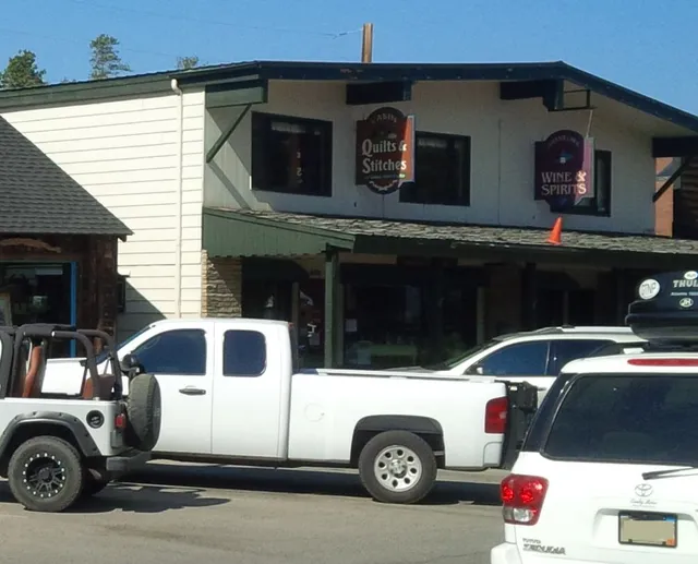 Cabin Quilts & Stitches