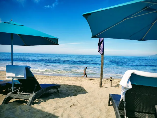 Mantamar Beach Club Bar & Sushi