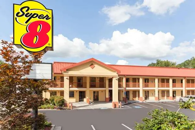 Super 8 by Wyndham Decatur/Dntn/Atlanta Area