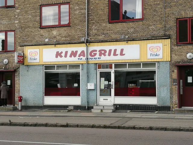 Kina Grill V/ Xuan Lien Ly