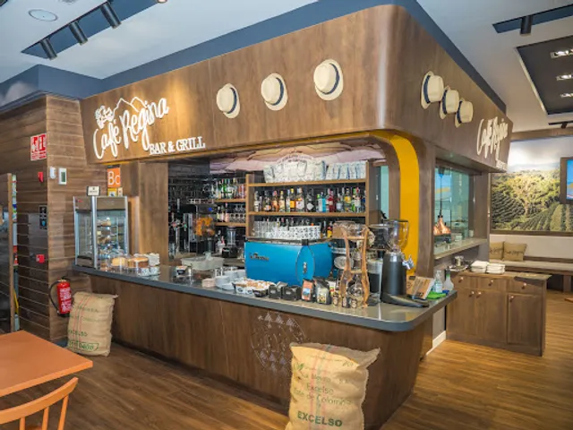 Café Regina Mogan Mall Puerto Rico