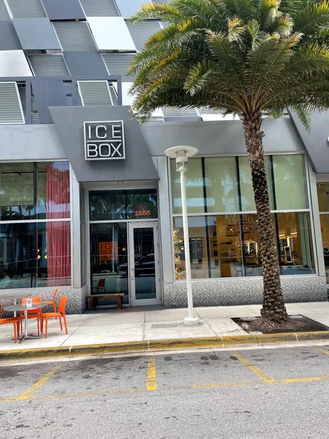 Sunset Harbour Shops