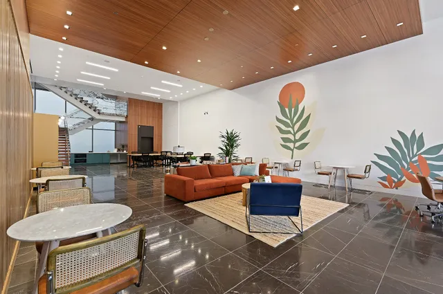 Common Desk - City Place