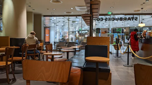 Starbucks Karlsplatz