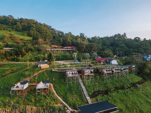 หลงฮักเขาแคมป์ปิ้งภูชี้ฟ้า