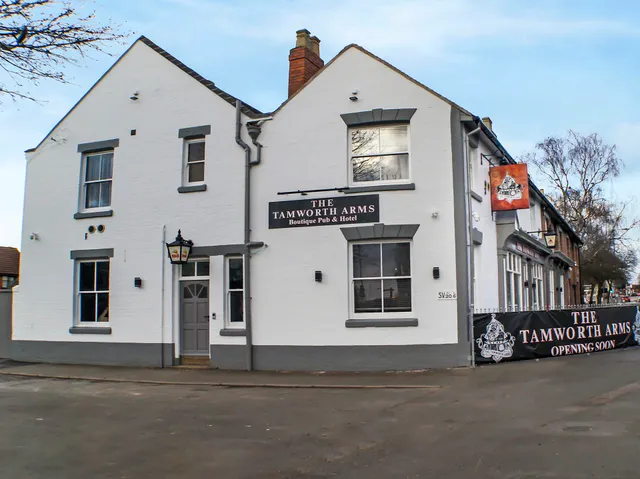 OYO Tamworth Arms Boutique Pub & Hotel