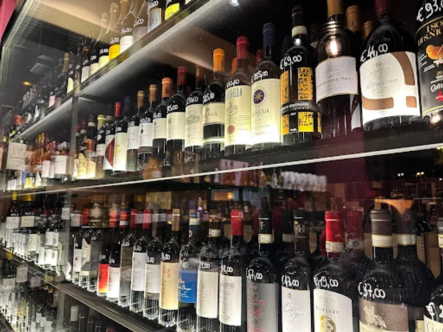 Tintorera Wine Restaurant