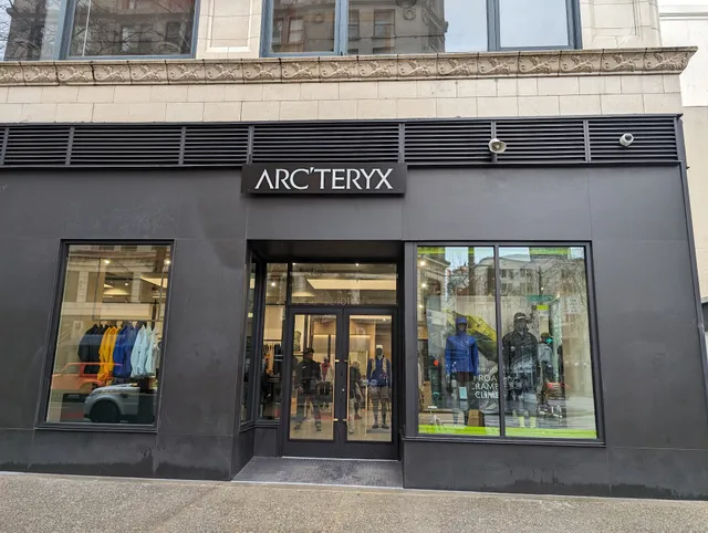 Arc'teryx Pike St