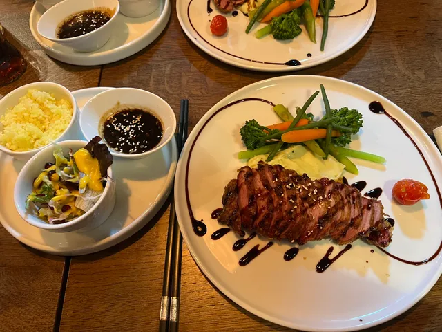 HƯƠNG VIỆT ASIAN FUSION RESTAURANT