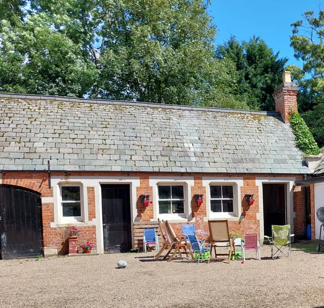 Enholmes Meadow - Luxury Accomodation and Events