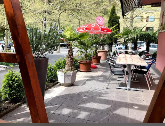 Lal Qila Indian Restaurant