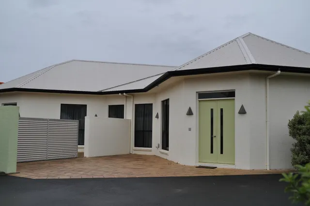 Merlot Verdelho Residences