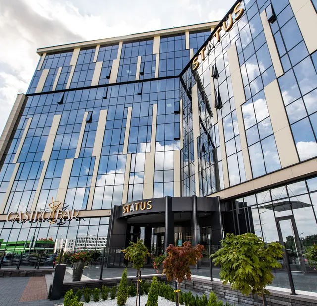 Status Нotel