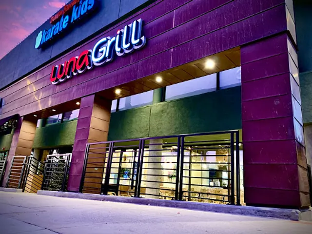 Luna Grill Culver City
