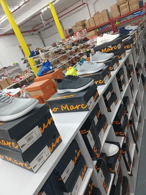 Supreme Discount Warehouse