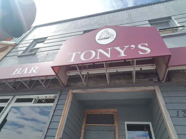 Tony's Bar & Liquor Store