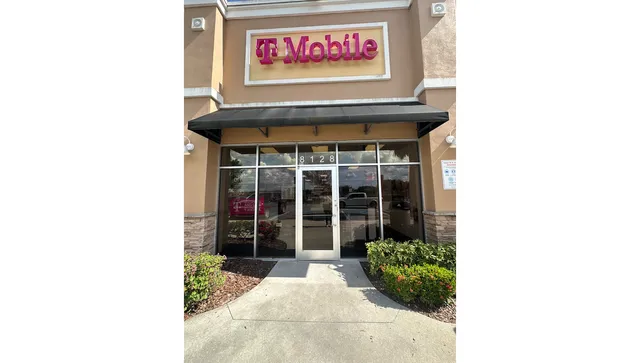 T-Mobile Authorized Retailer