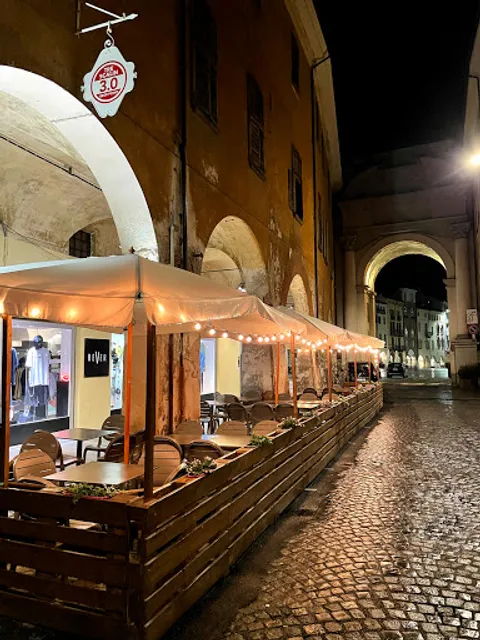 Tre Scalin Burger and Beer