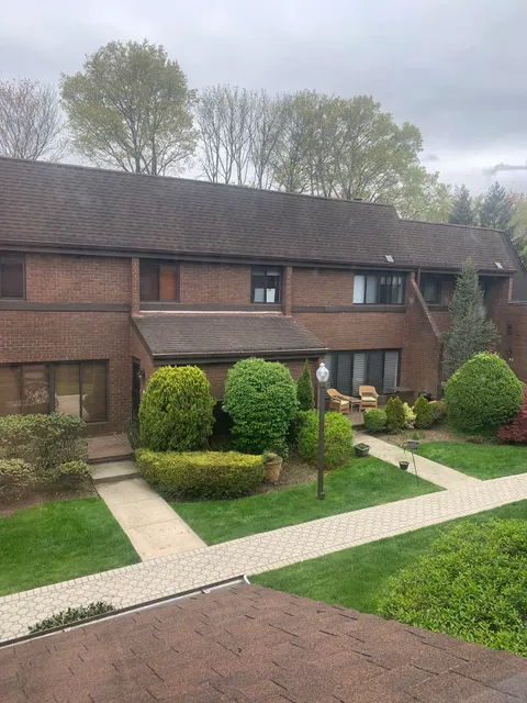 Acorn Ponds Condominium Associates