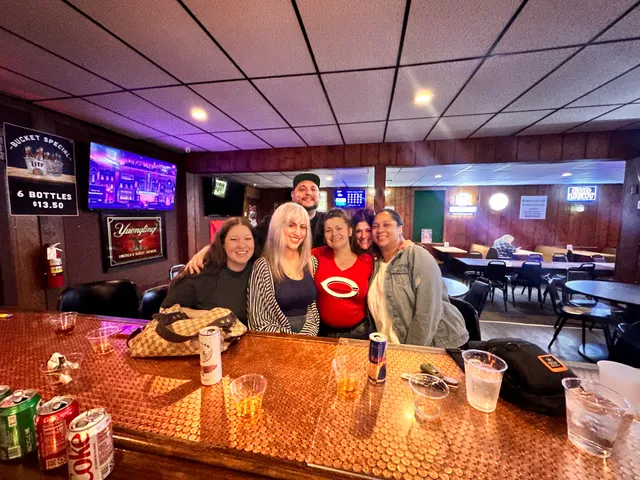 Cozy Inn Bar & Grill