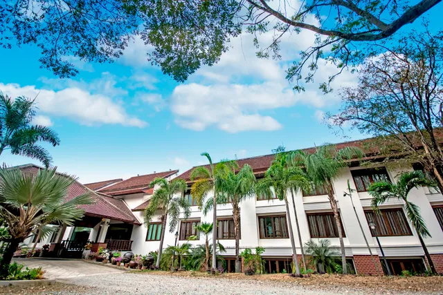 Tak Andaman Hotel