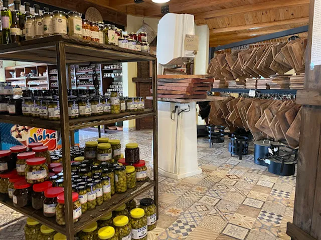 La Tradicion Fiambres - Artesanias - Comedor