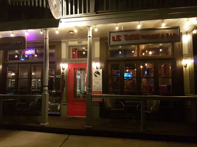 Le Tusker Cuisine et Pub