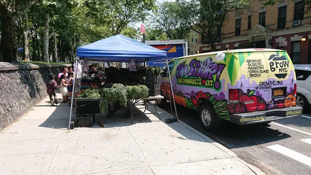 7th Ave Sunset Park Greenmarket