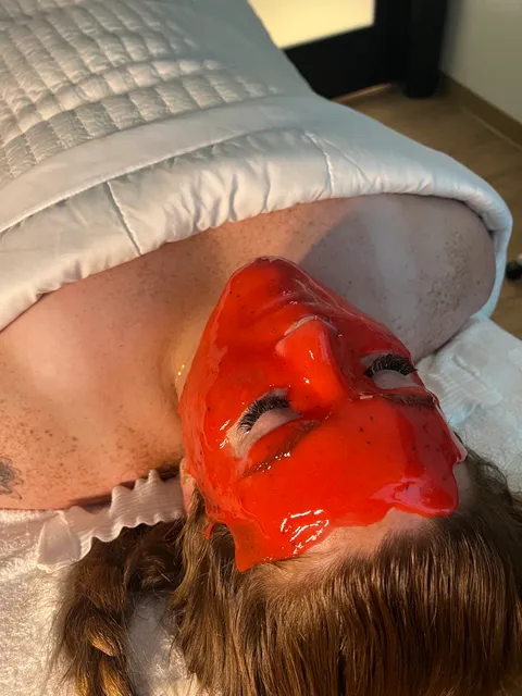 bare. Skin by Natalie