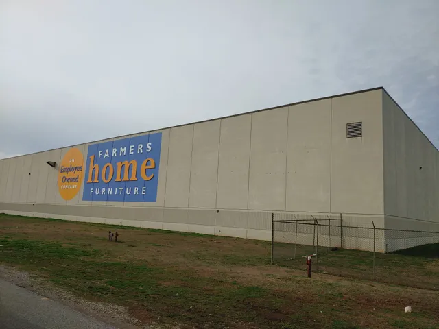 Farmers Home Furniture Distribution Center