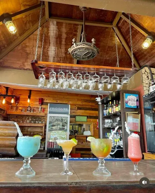 Trattoria Caribeña Bar & Grill