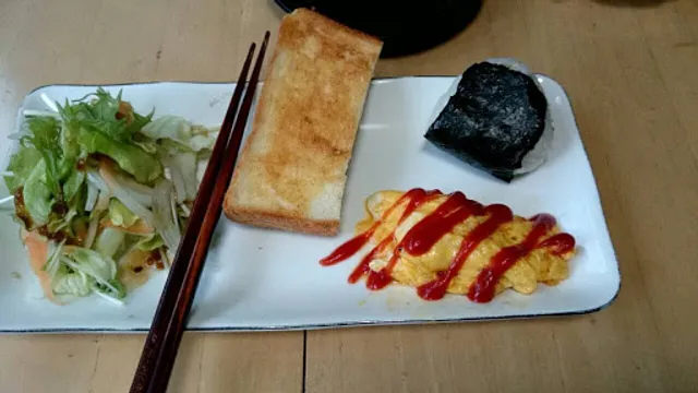 カフェルーシーモモシー