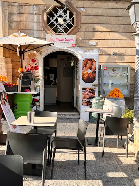 Piazza Duomo food & beverage