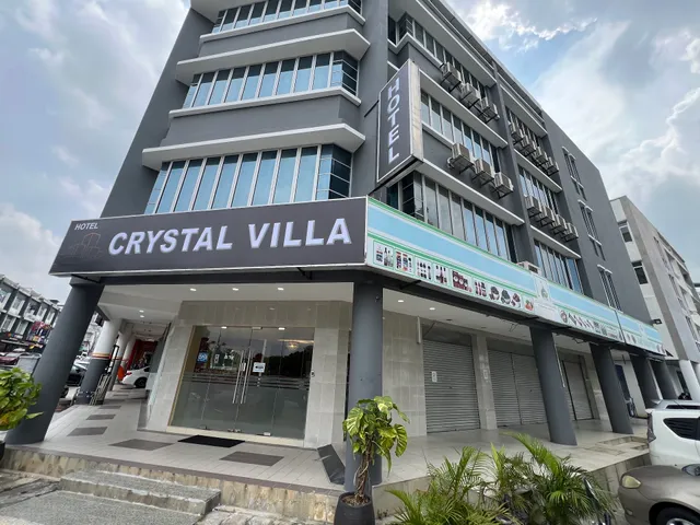 Hotel Crystal Villa