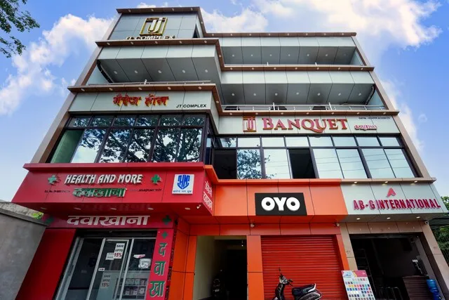 OYO Flagship Hotel J.T. Residency
