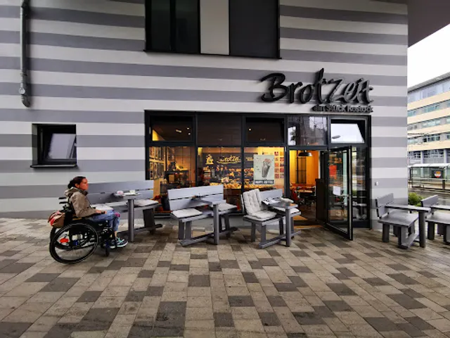 Snacks, coffee shop and bakery