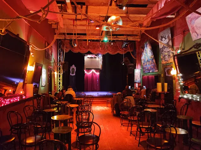 Tinta Roja Bar - Teatro