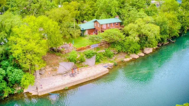 Off The Deep End Cabins