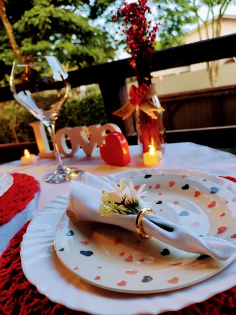 GIRA HOUSE - BISTRO E CIA