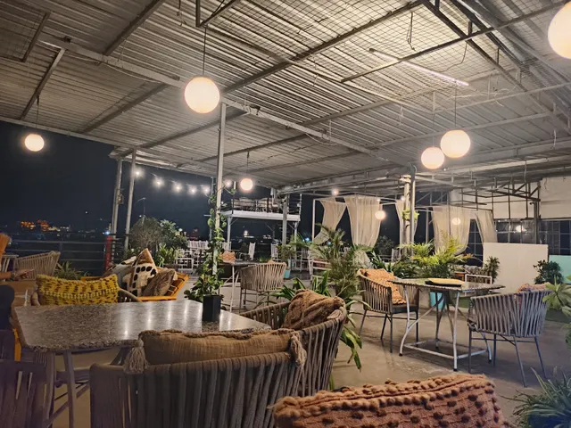 Saga Lake View Restaurant