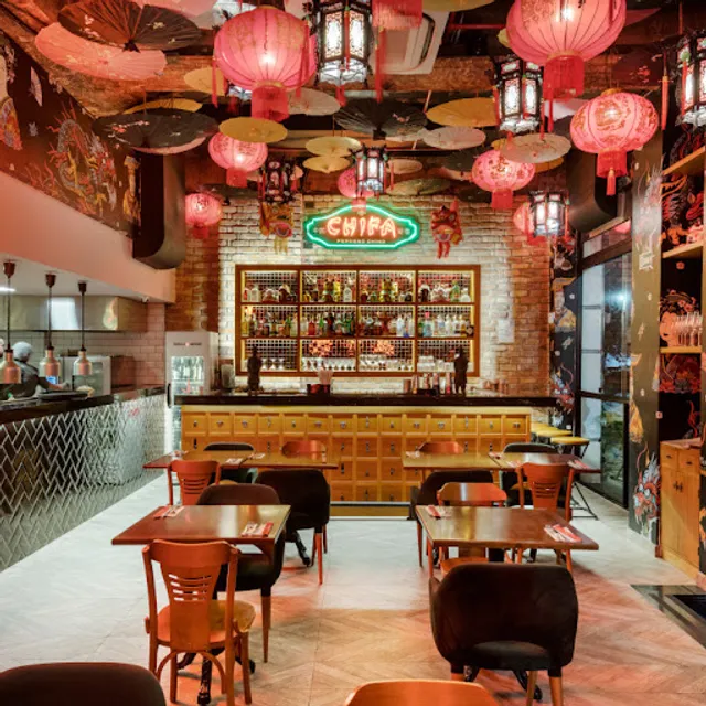 Cantón - Peruvian & Chinese Food