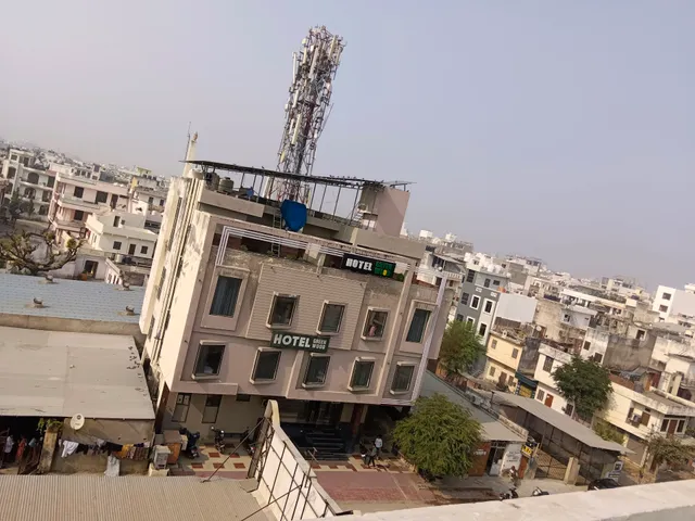 OYO Hotel Green Wood