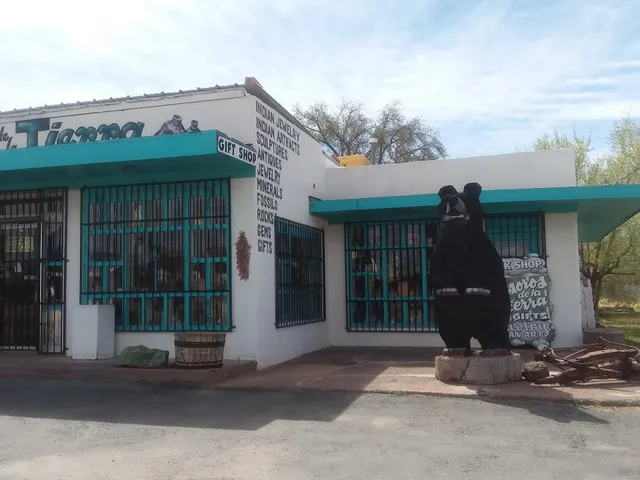 Knotty Pine Cabins & Apartments & Wild West RV Park