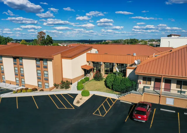 Best Western Center Pointe Inn