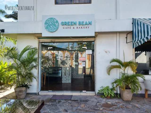 Green Bean Café & Bakery